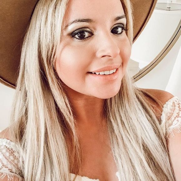 Meet your Posher, Yaima - Picture 1 of 1